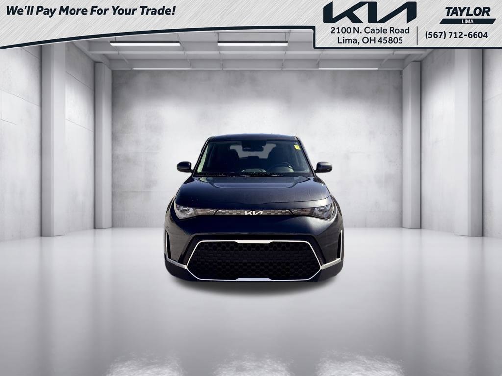 Used 2025 Kia Soul LX w/ LX Technology Package FWD image 4