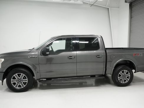 Used 2017 Ford F150 XLT w/ Equipment Group 301A Mid image 6