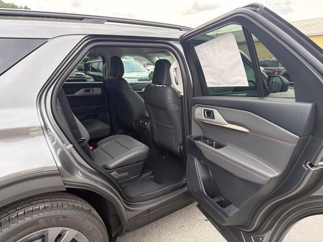 Used 2026 Ford Explorer Active w/ Active Comfort Package AWD/4WD image 41