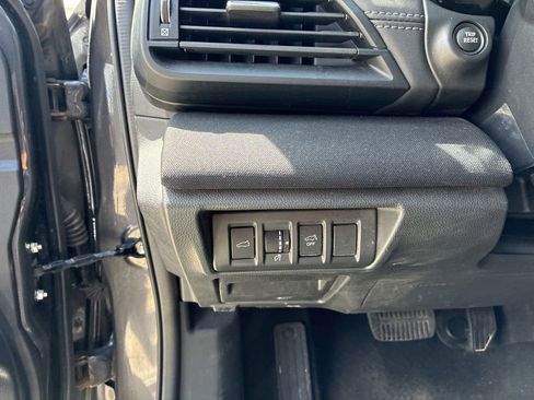 Used 2025 Subaru Outback Premium AWD/4WD image 19