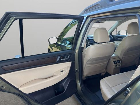 Used 2017 Subaru Outback 2.5i Limited AWD/4WD image 11