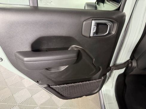 Certified 2023 Jeep Wrangler Unlimited Rubicon 4xe image 21