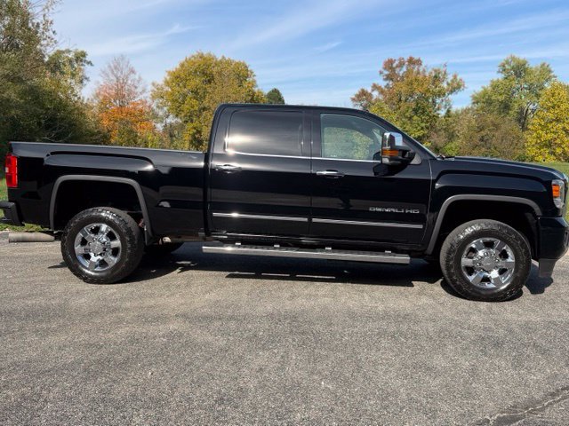Used 2016 GMC Sierra 3500 Denali w/ Duramax Plus Package AWD/4WD image 2