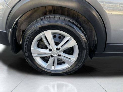 Used 2020 Nissan Kicks S FWD image 52