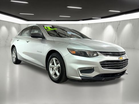 Used 2018 Chevrolet Malibu LS image 20