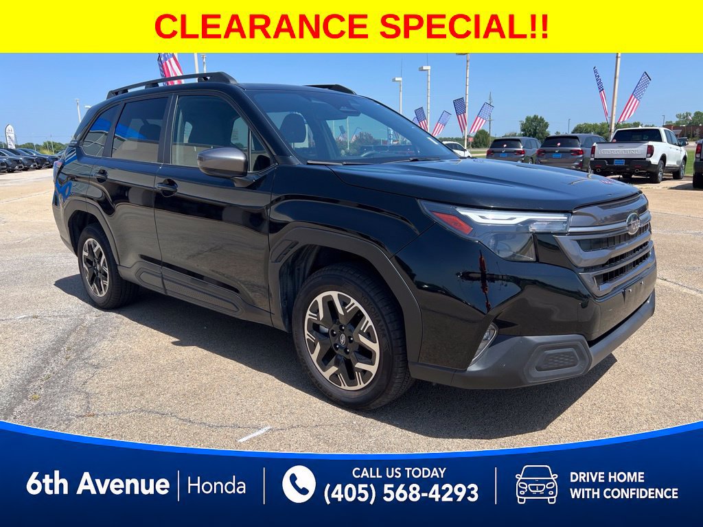 Used 2025 Subaru Forester Premium AWD/4WD image 3