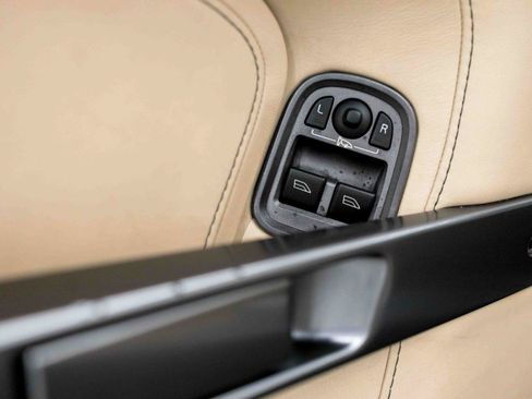 Used 2006 Aston Martin DB9 Volante RWD image 48