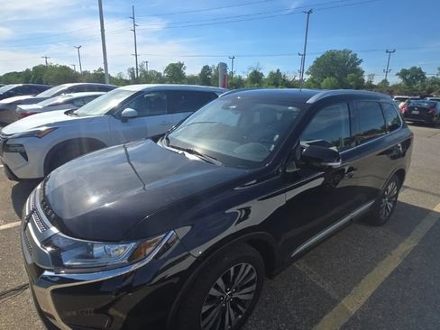 Used 2020 Mitsubishi Outlander SEL AWD/4WD image 3
