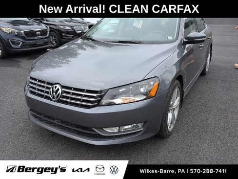 Used 2015 Volkswagen Passat TDI SE FWD image 1