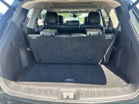 Used 2018 Nissan Pathfinder SL w/ SL Premium Package AWD/4WD image 19