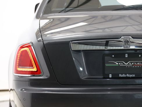 Used 2011 Rolls-Royce Ghost RWD image 73