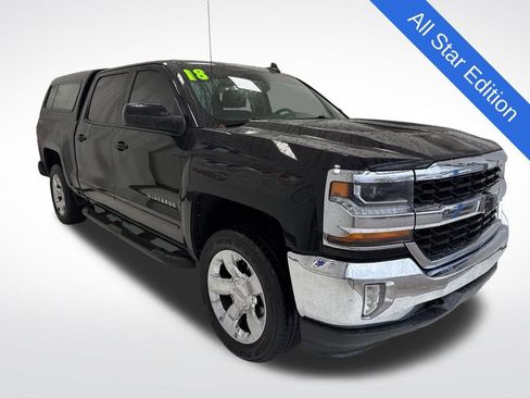Used 2018 Chevrolet Silverado 1500 LT w/ LT Eassist Package image 3