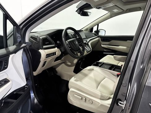 Used 2025 Honda Odyssey EX-L image 16