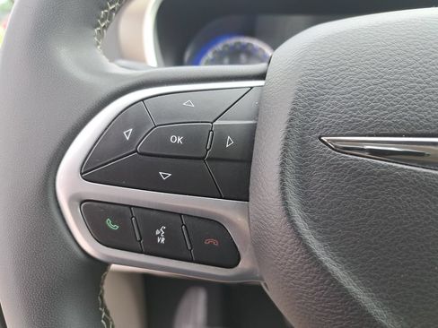 Certified 2023 Chrysler Voyager LX FWD image 20
