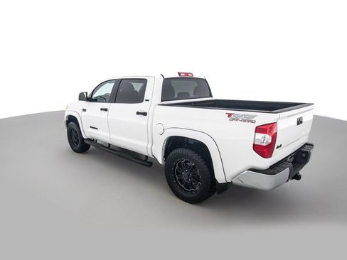 Used 2017 Toyota Tundra SR5 w/ SR5 Upgrade Package image 7