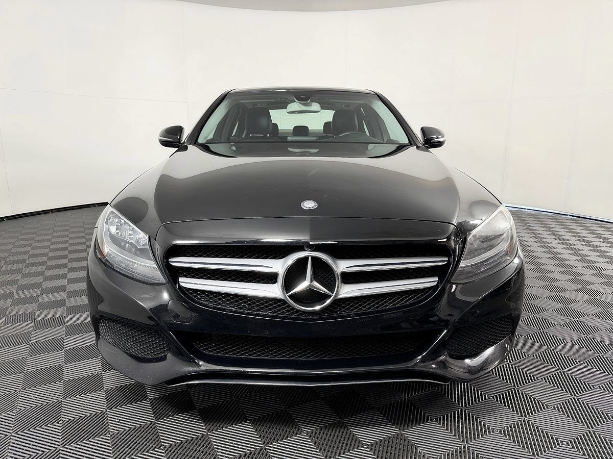 Used 2017 Mercedes-Benz C 300 4MATIC Sedan image 4
