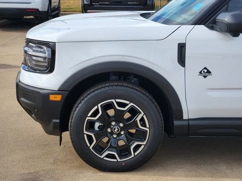 New 2025 Ford Bronco Sport Outer Banks w/ Outer Banks Tech Package+ image 9