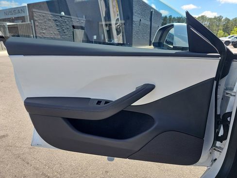 Used 2024 Tesla Model 3 Long Range RWD image 29