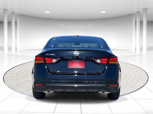 Used 2025 Nissan Altima 2.5 S image 3