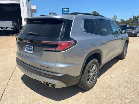 Used 2025 GMC Acadia Elevation FWD image 4