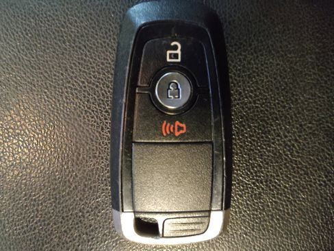 Used 2019 Ford EcoSport SE FWD image 32