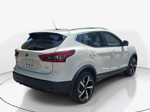 Used 2022 Nissan Rogue Sport SL w/ Premium Package FWD image 6