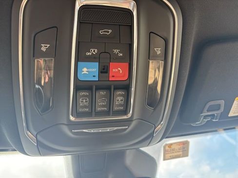 Used 2024 Jeep Grand Cherokee L Limited w/ Black Appearance Package image 44