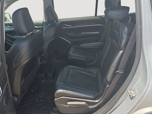 Used 2021 Jeep Grand Cherokee L Limited RWD image 9