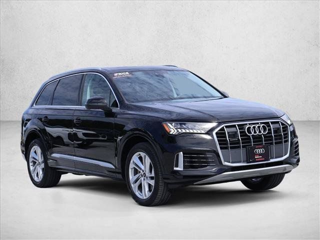 Used 2023 Audi Q7 3.0T Premium w/ Convenience Package AWD/4WD image 3