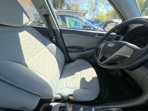 Used 2015 Hyundai Accent GLS image 27