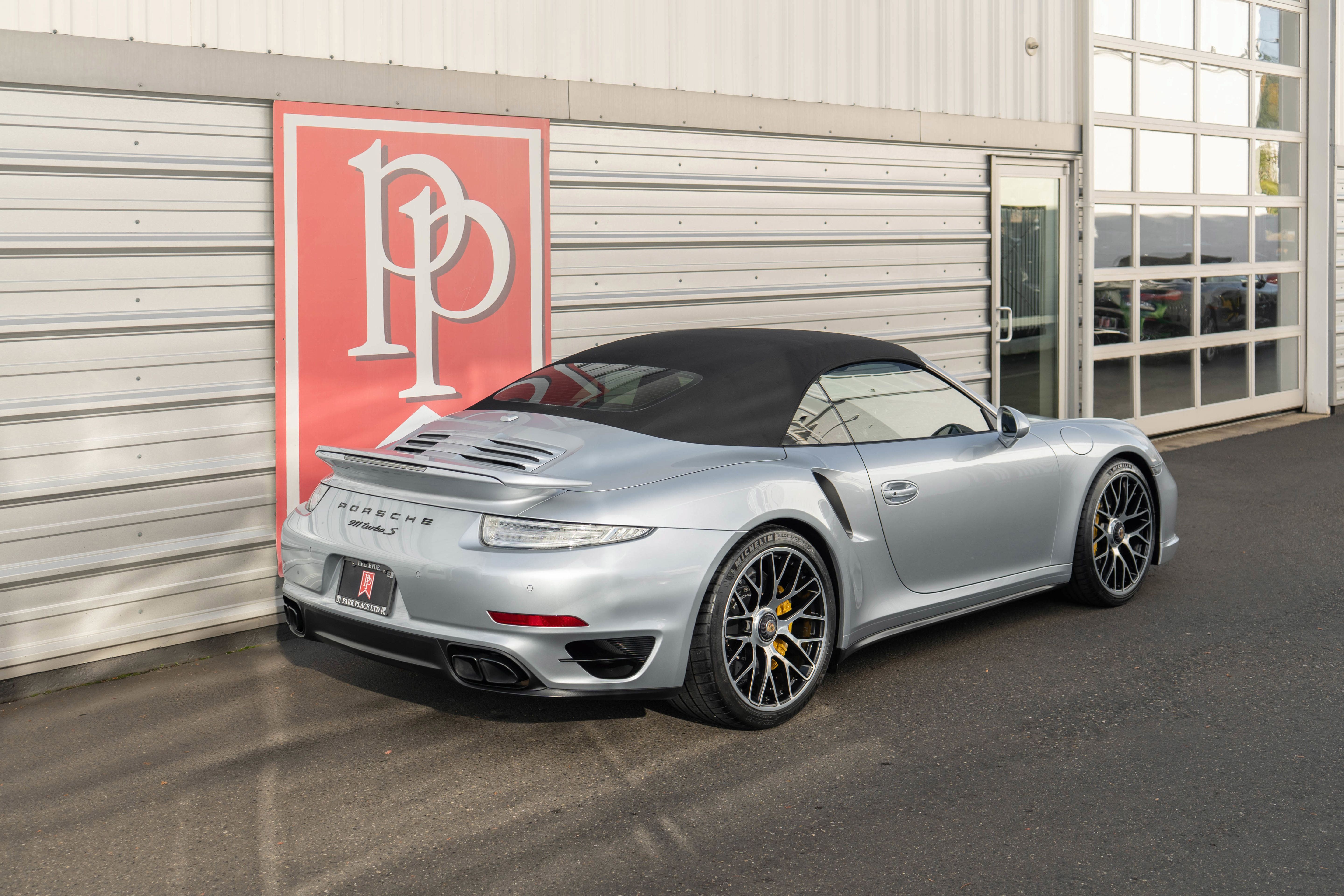 Used 2014 Porsche 911 Turbo S AWD/4WD image 33