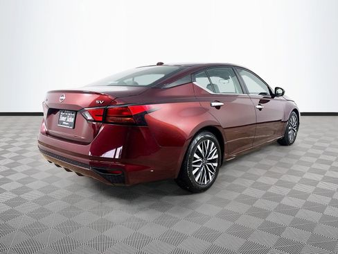 Used 2023 Nissan Altima 2.5 SV FWD image 7