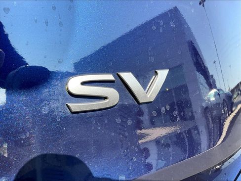 Certified 2024 Nissan Rogue SV FWD image 27
