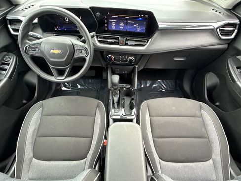 Used 2024 Chevrolet TrailBlazer LT FWD image 18