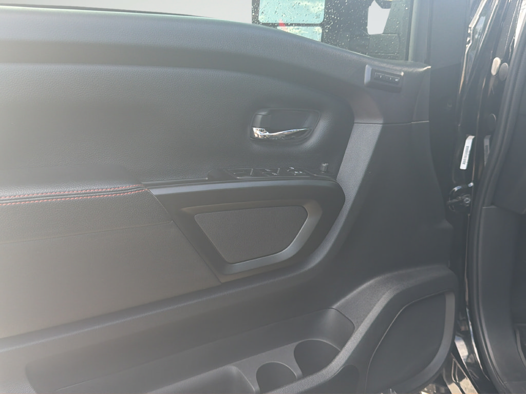Used 2024 Nissan Titan PRO-4X w/ Pro-4x Convenience Package AWD/4WD image 19