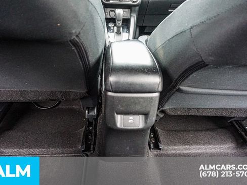 Used 2024 Nissan Versa SV FWD image 31
