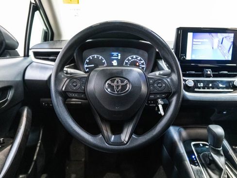 Used 2025 Toyota Corolla LE FWD image 16