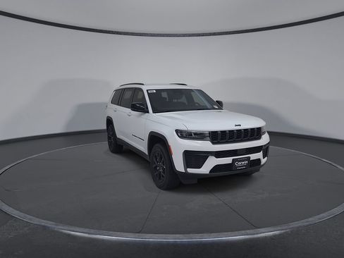 New 2026 Jeep Grand Cherokee L 4WD image 2