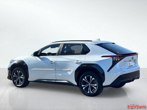 Certified 2024 Toyota bZ4X AWD w/ Weather Package image 4