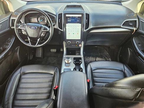 Used 2022 Ford Edge SEL image 15
