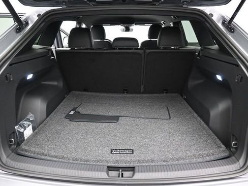 New 2026 Volkswagen Atlas Cross Sport SE AWD/4WD image 12