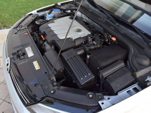 Used 2013 Volkswagen Jetta TDI FWD image 90