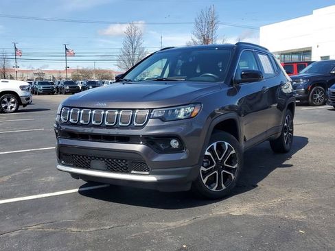 Certified 2022 Jeep Compass Limited image 1