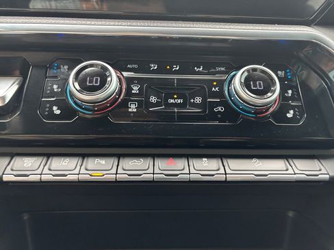 Used 2024 GMC Sierra 2500 Denali w/ Denali Reserve Package image 37