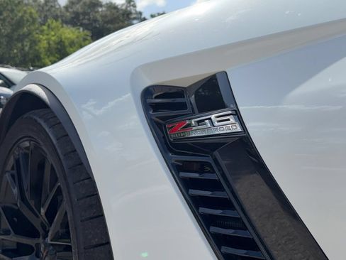 Used 2016 Chevrolet Corvette Z06 w/ 2LZ Preferred Equipment Group RWD image 10