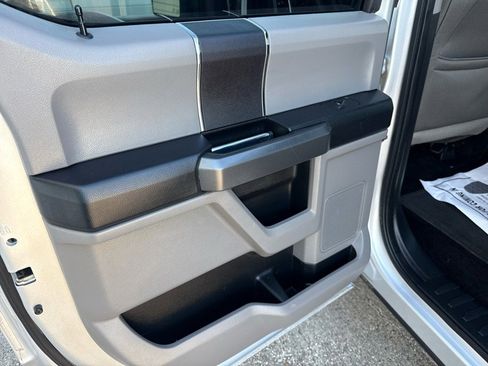 Used 2016 Ford F150 XLT w/ Equipment Group 301A Mid image 16