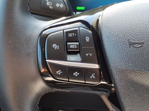 Certified 2023 Ford Escape Platinum AWD/4WD image 13