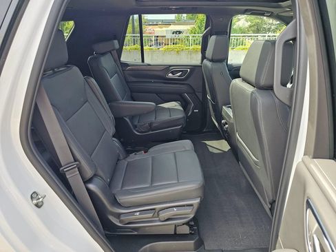 Used 2023 Chevrolet Tahoe Z71 w/ Luxury Package AWD/4WD image 12