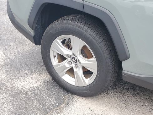 Certified 2021 Toyota RAV4 XLE FWD image 8