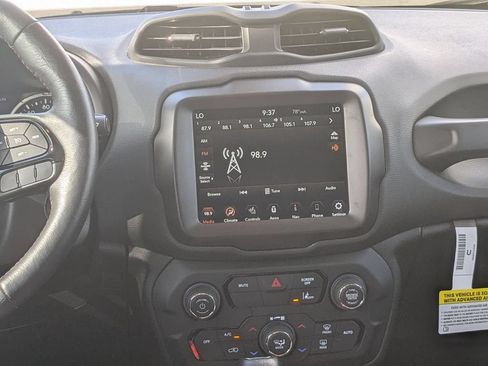 Certified 2022 Jeep Renegade Trailhawk AWD/4WD image 26